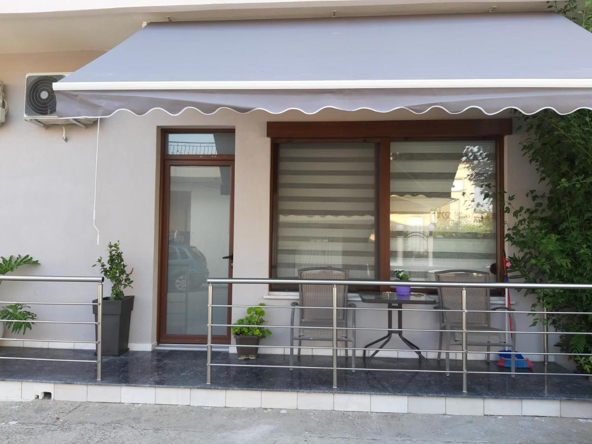Soula'S Sunshine Blue Apartment Nea Karvali Exteriör bild